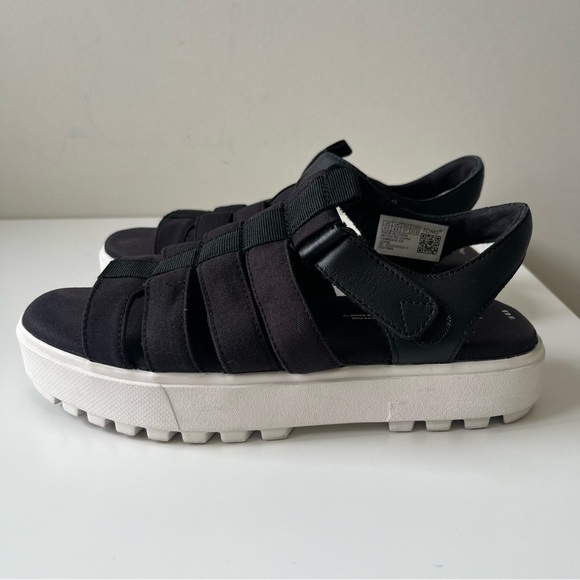 TOMS Women's Fisherman Lug Sandal Size 6.5 - Picture 1 of 6